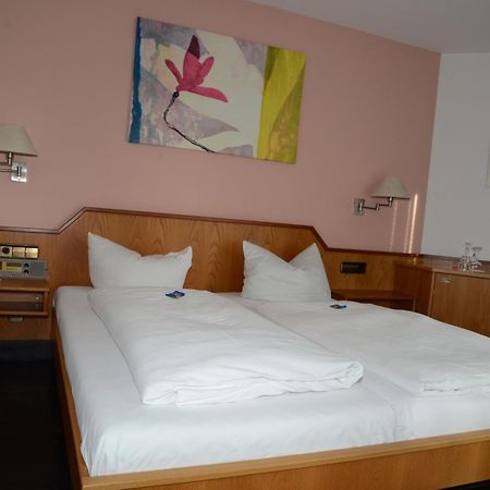 Ochsenhausen Hotel Mohren מראה חיצוני תמונה