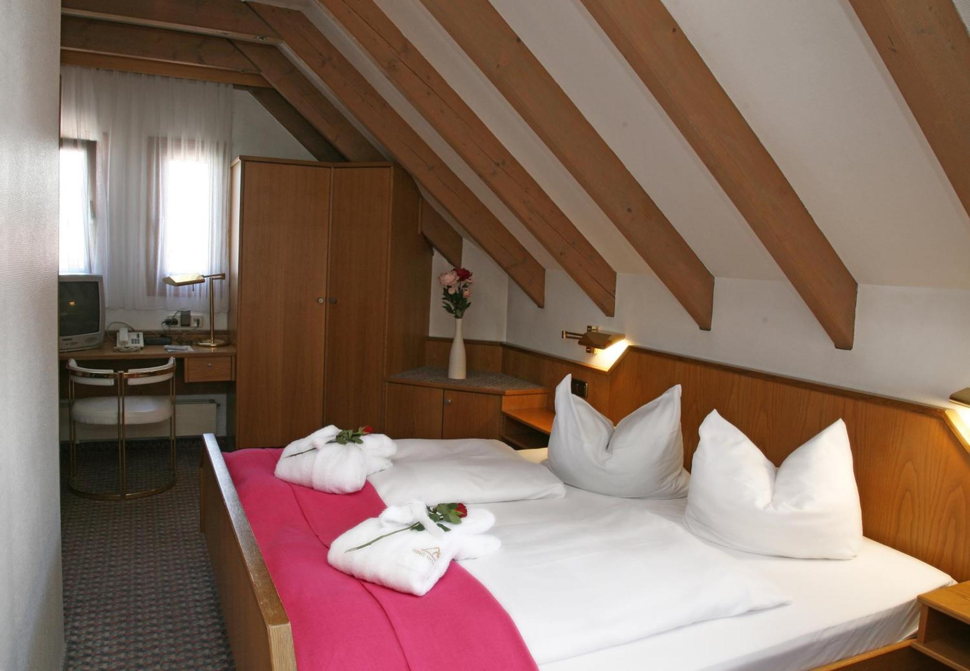 Ochsenhausen Hotel Mohren מראה חיצוני תמונה